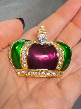Crown Brooch Gold Tone Enamel Rhinestone Cross Top Religious 3D